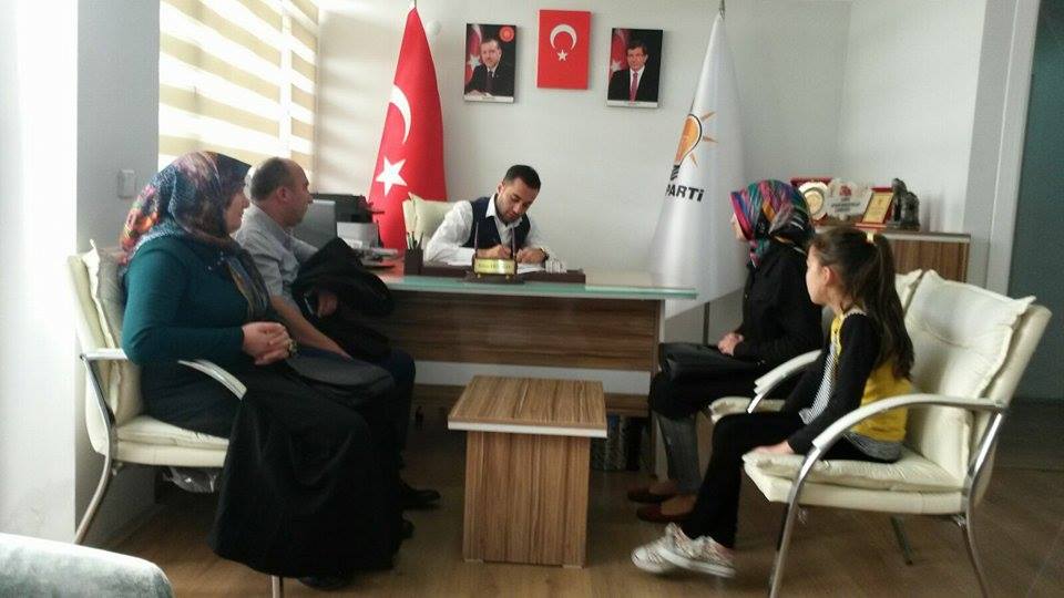 12084119_900216296693360_821646394_n (1)