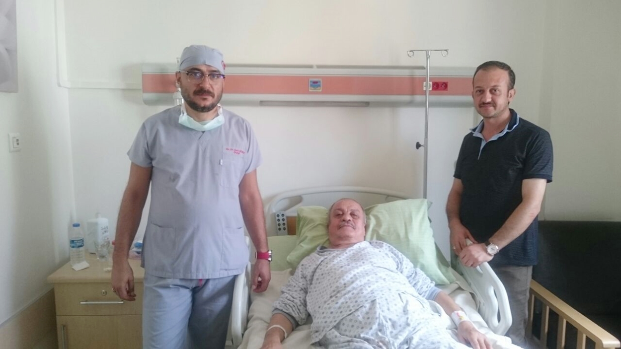 5-cm-lik-mesane-tasina-lazerli-ameliyat-cankiri-da-yapilmaya-baslandi-8944