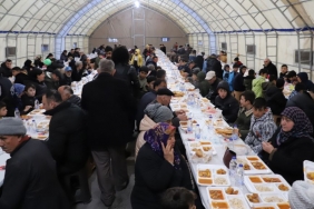 Belediyenin iftar çadırına yoğun ilgi