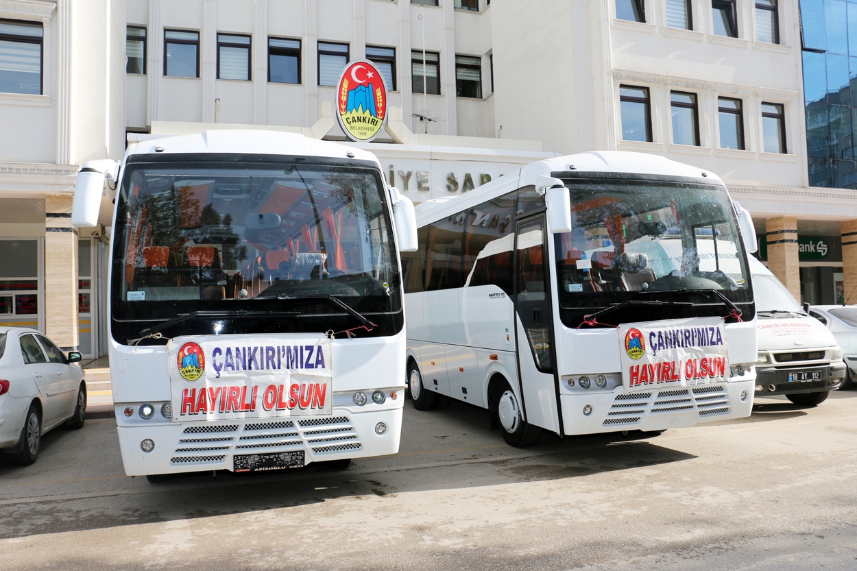 cankiri-belediyesi-146-aracla-hizmette-9398