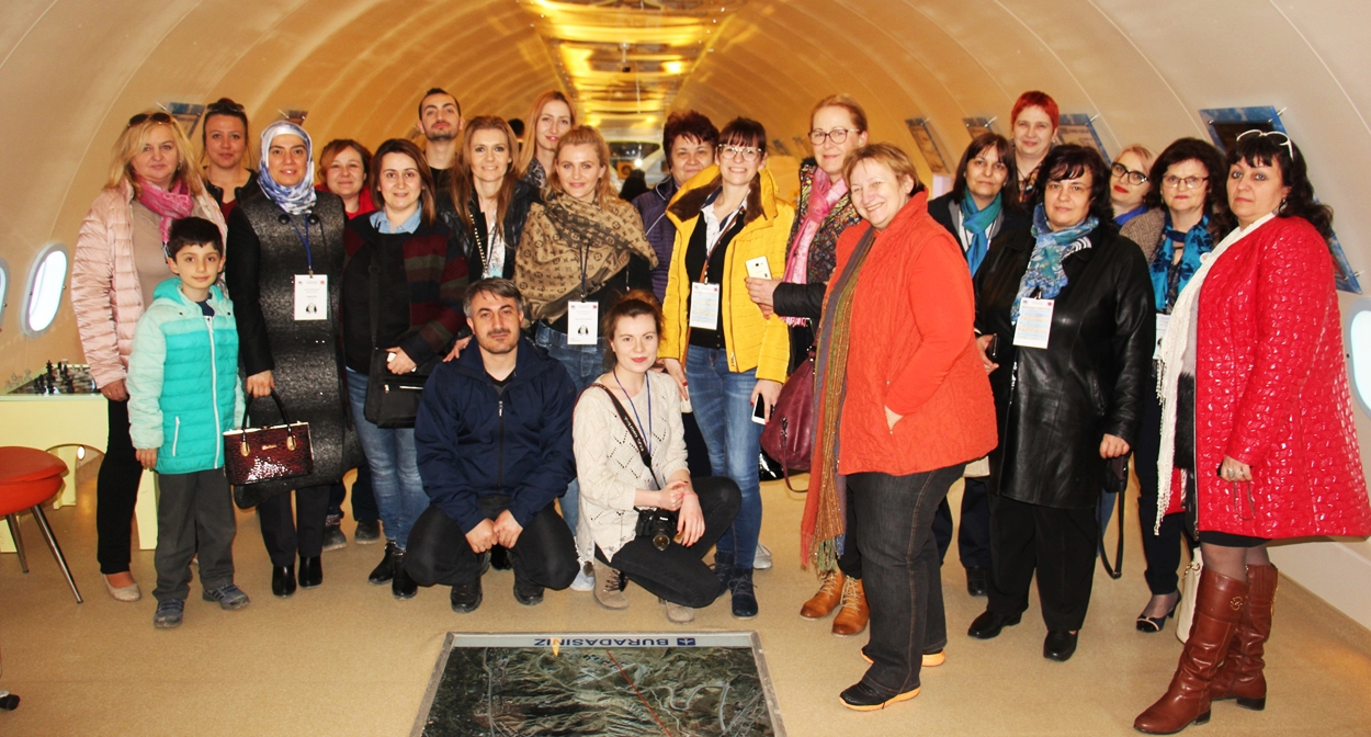 cankiri-nin-temali-kutuphaneleri-gorenleri-sasirtiyor-6498