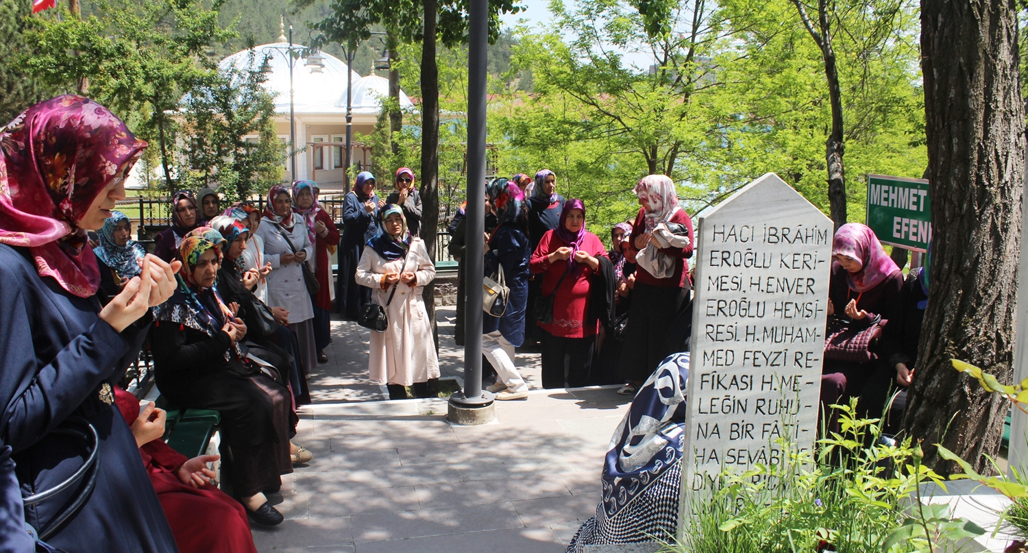 cankirili-kadinlardan-allah-dostlari-na-ziyaret-7522