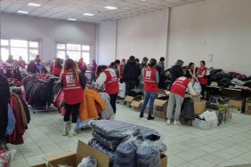 Deprem bölgesinden ilimize gelenler için sosyal market açıldı