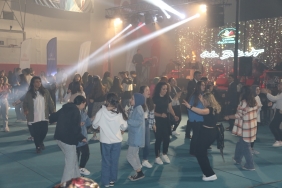 Eğlence dolu gençlik konseri