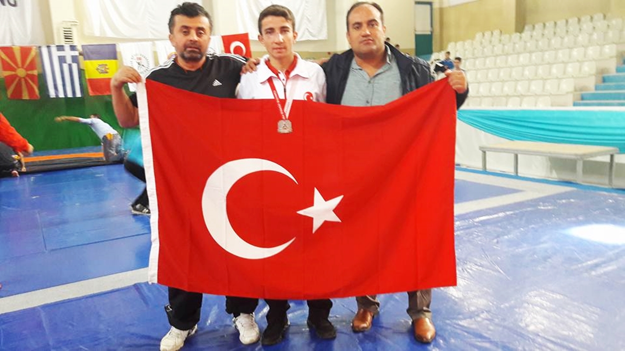 emre-can-demirel-balkan-sampiyonasinda-ikinci-oldu-1971