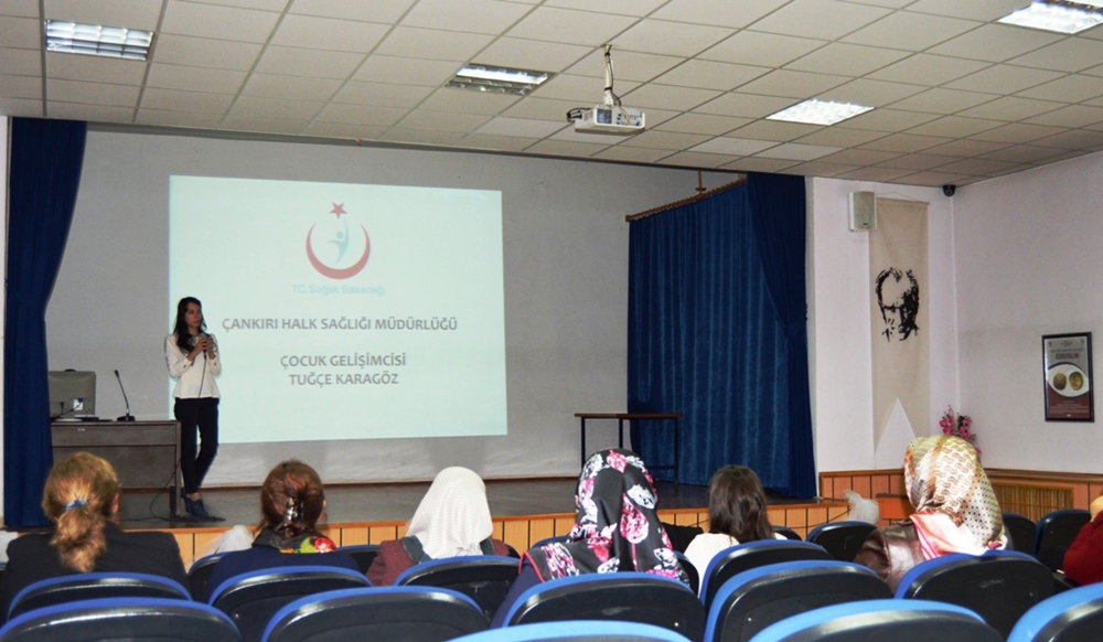 erken-cocuklukta-saglikli-beslenmenin-onemi-ozbakim-becerisi-kazandirmada-ailenin-onemi-konulu-egitim-2556