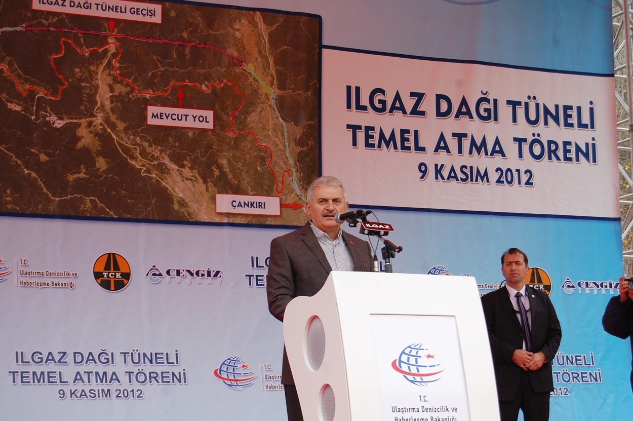 ilgaz-dagi-isik-goruntu-toreni-pazar-gunu-2502