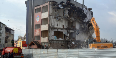 Ilgaz’da kent meydanı ve otopark projesi çalışmaları sürüyor