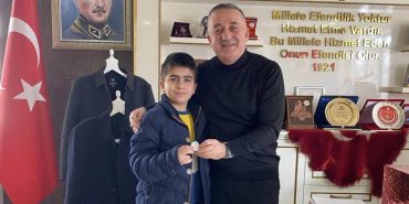 Ilgazlı öğrenci, gram altın bağışladı