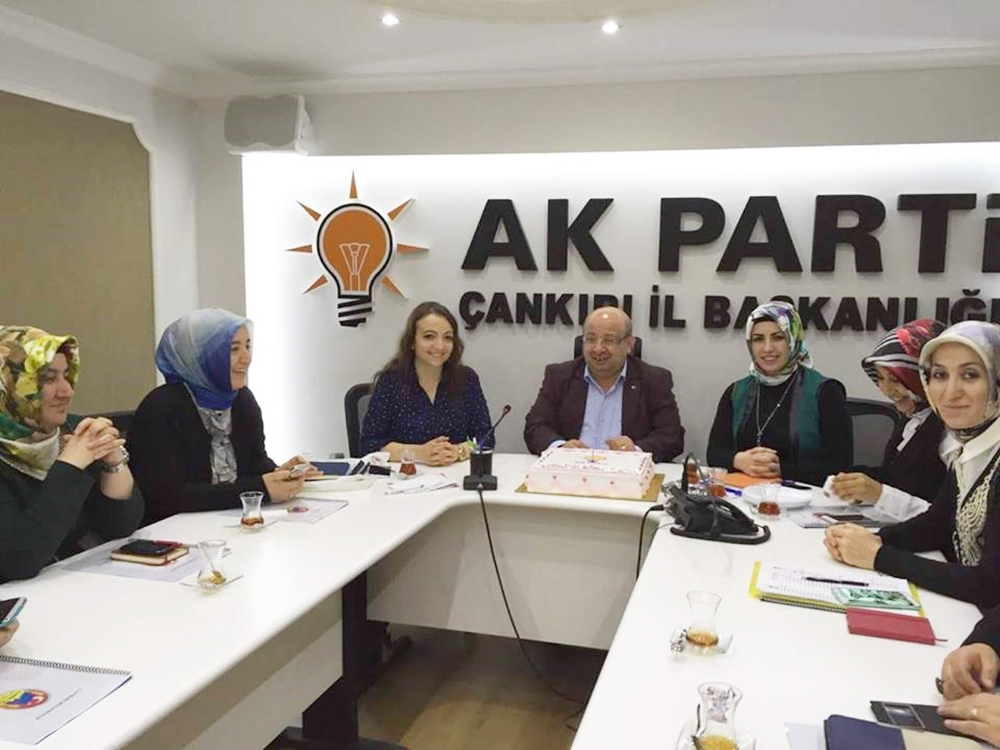 kadin-kollari-1-yilini-kutladi-3767