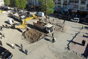 Kent meydanı için ilk kazma vuruldu