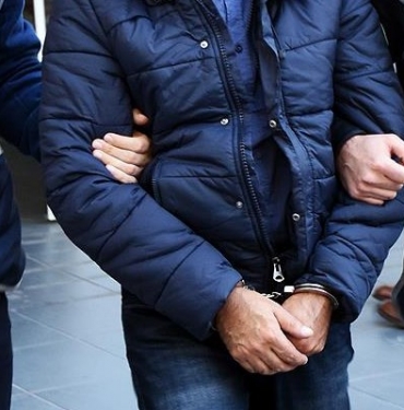 Kesinleşmiş hapis cezası bulunan 2 şahıs yakalandı