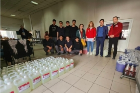 Meslek lisesinden deprem bölgesine hijyen malzemesi yardımı