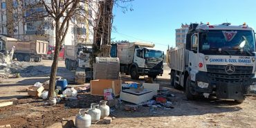 Özel idare ekipleri deprem bölgesinde