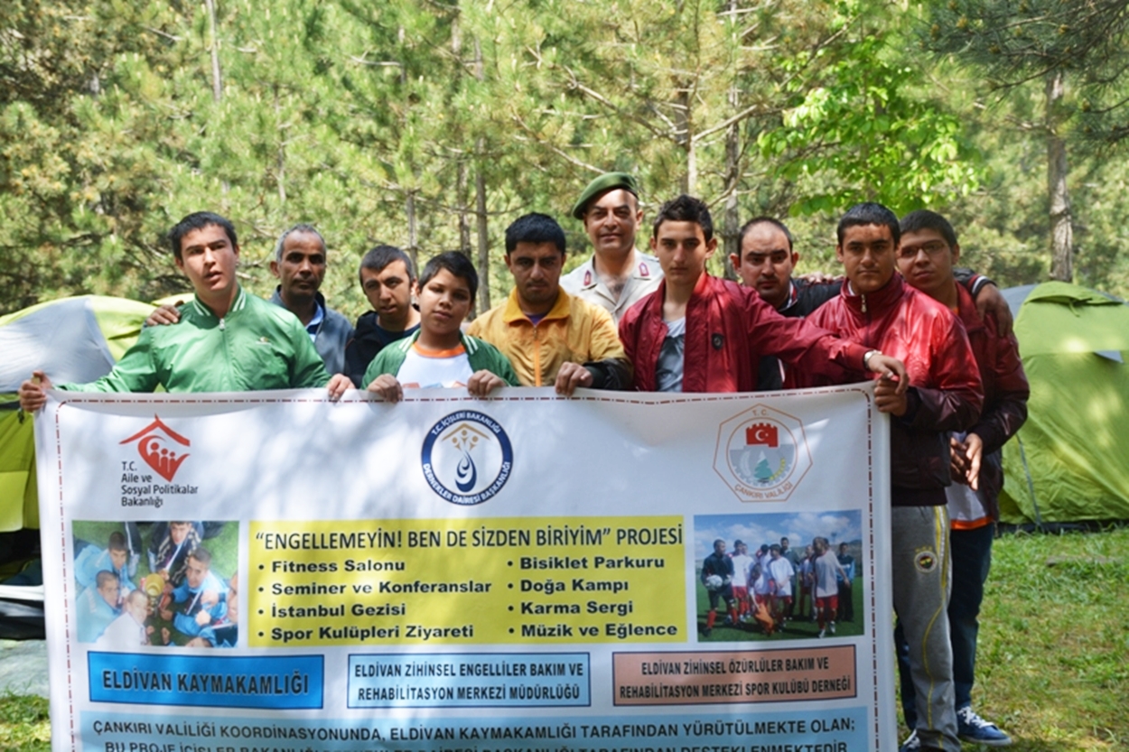 ozel-ogrenciler-doga-kampi-yapti-1645