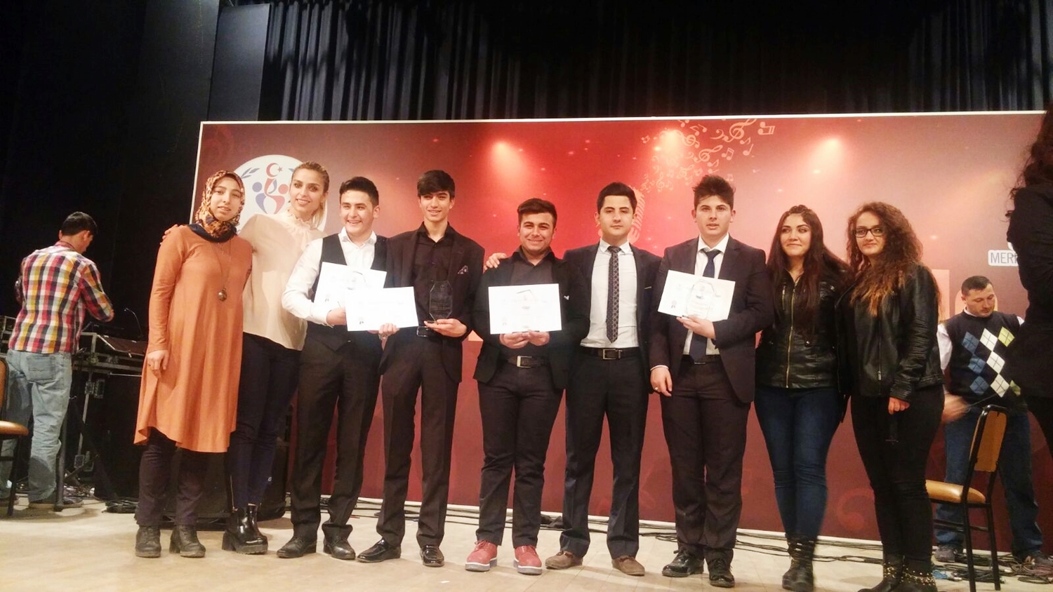 sahne-sirasi-sende-turk-muzigi-yarismasinda-cankiri-odulleri-topladi-3464