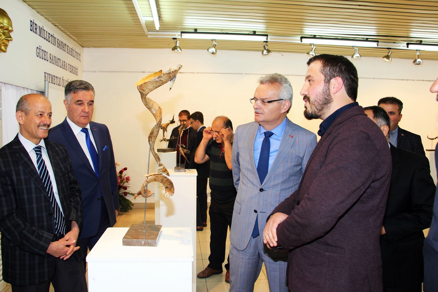 sefer-oruc-un-metamorfoz-isimli-kisisel-heykel-sergisi-acildi-2095