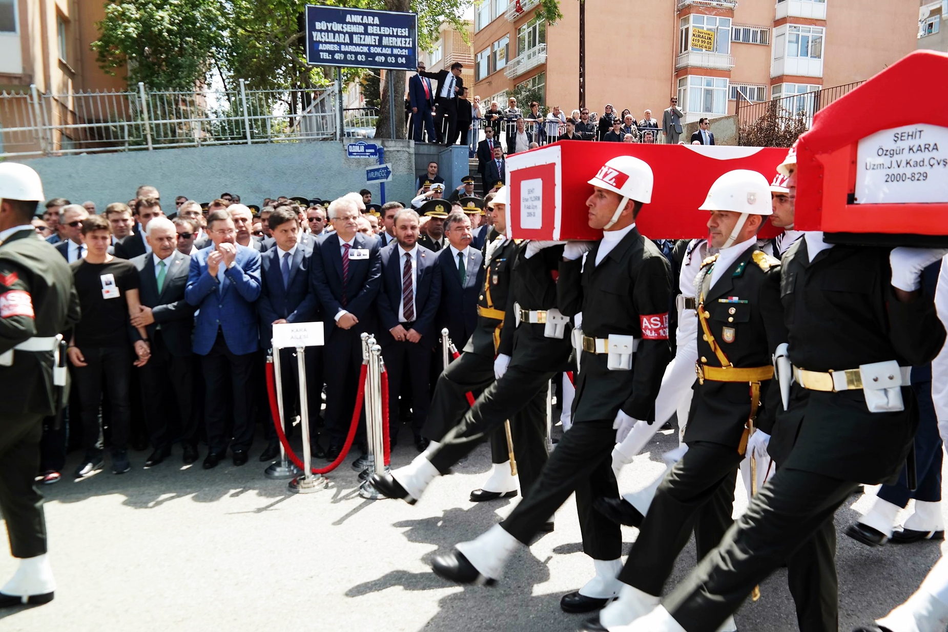 sehidimiz-ozgur-kara-son-yolculuguna-ugurlandi-7969