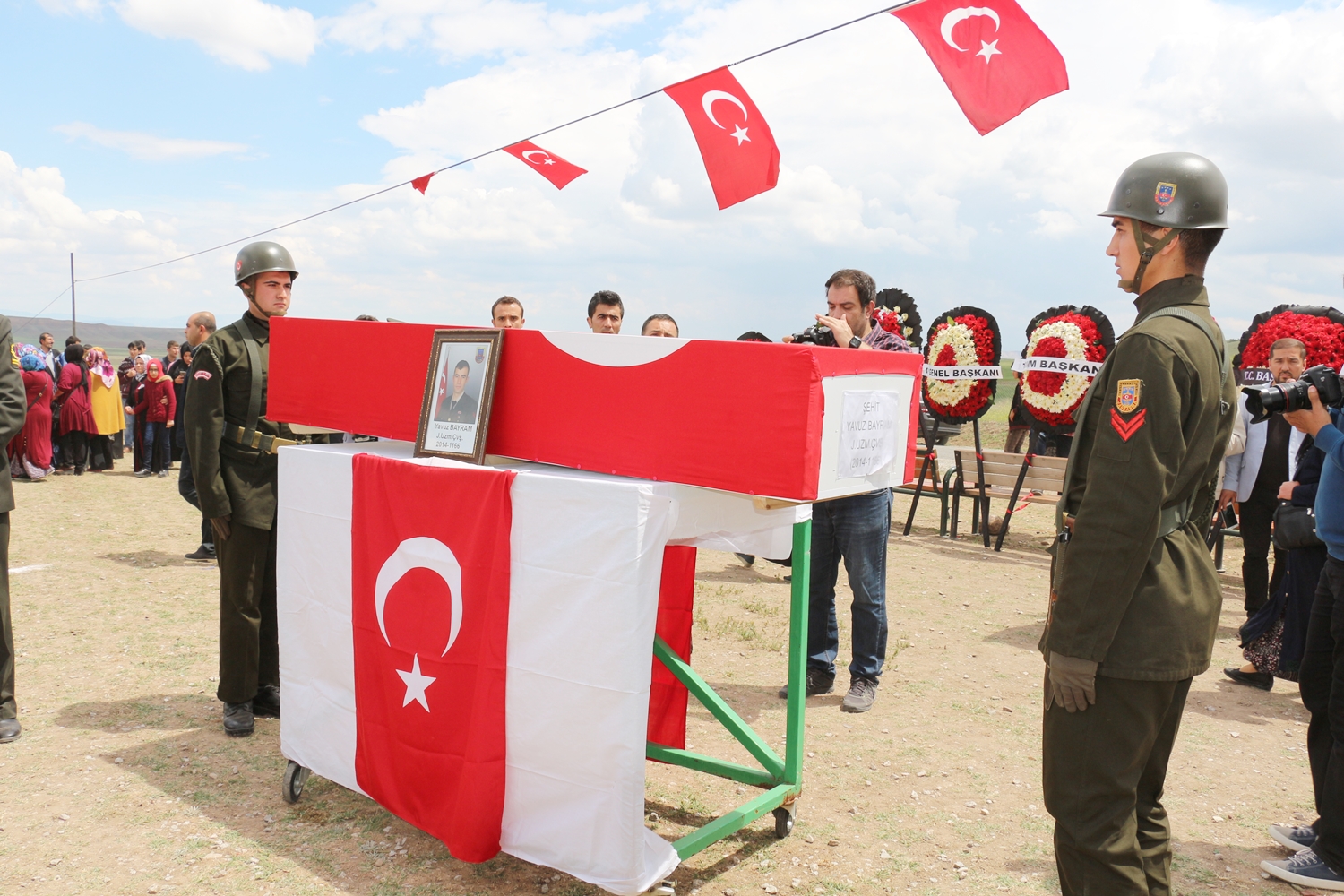 sehidimiz-topraga-verildi-9423