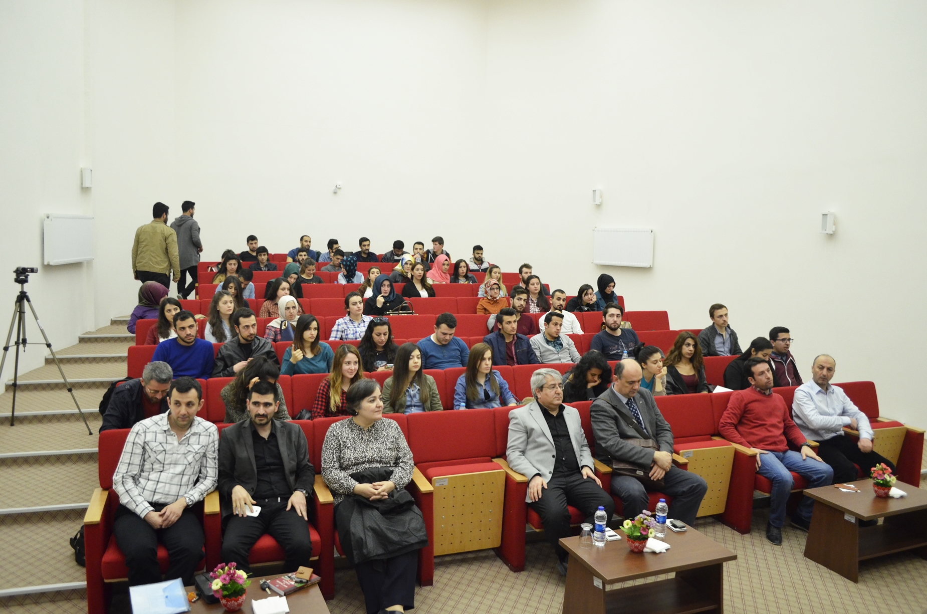 suriye-de-tarihin-sonu-konferansi-gerceklestirildi-9857