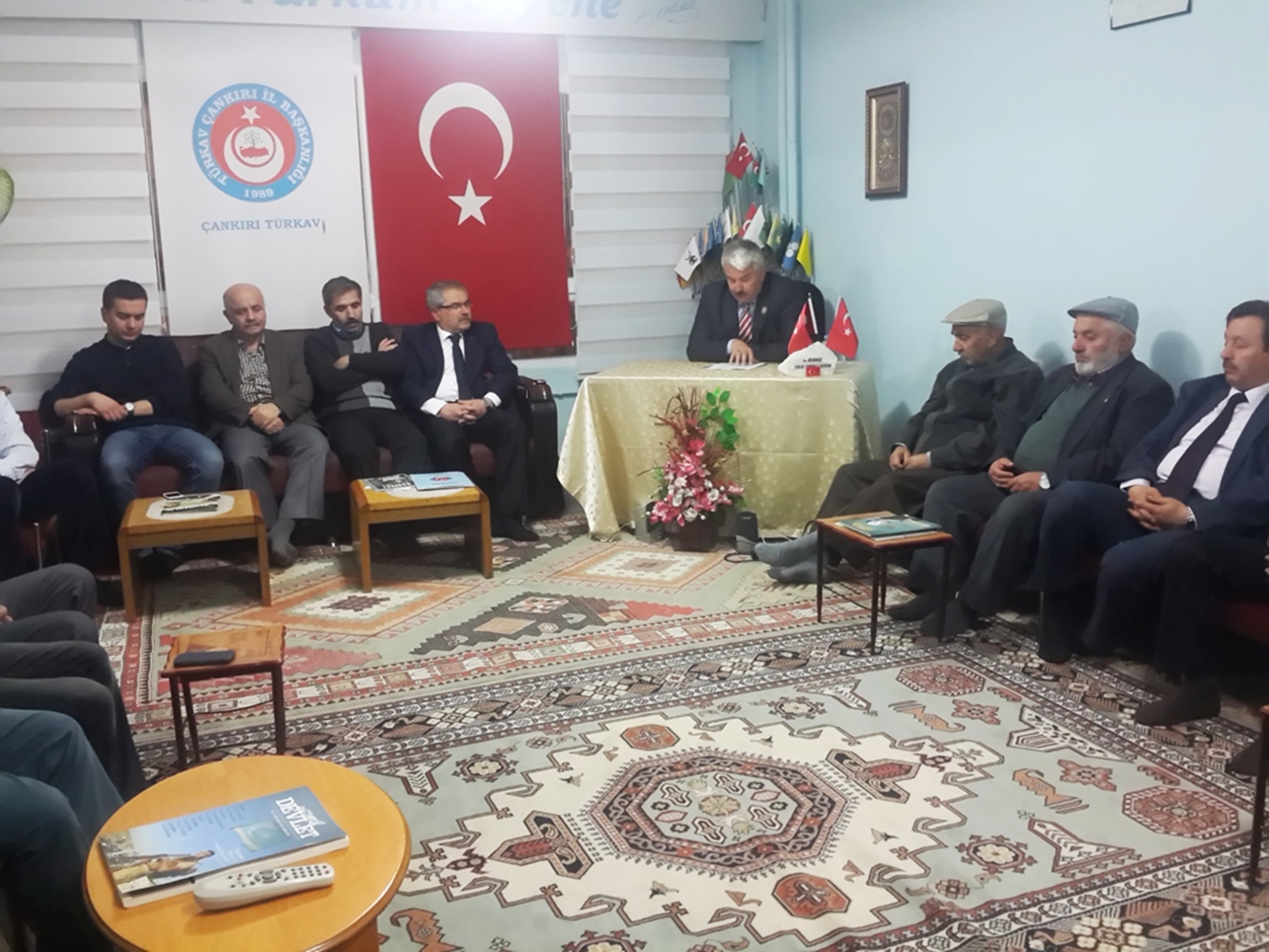 teke-bize-sozde-degil-ozde-ilgi-lazim-6196