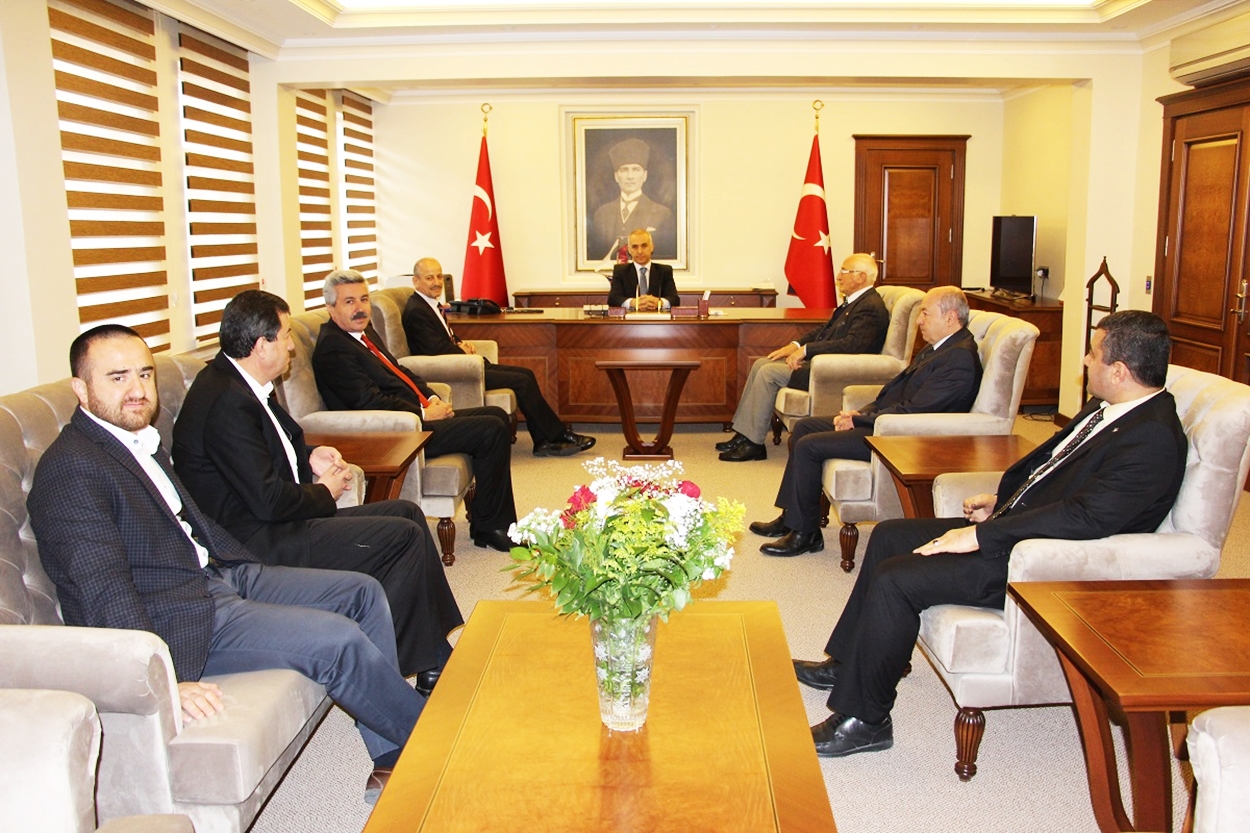 turizmciler-vali-kose-yi-ziyaret-etti-6807