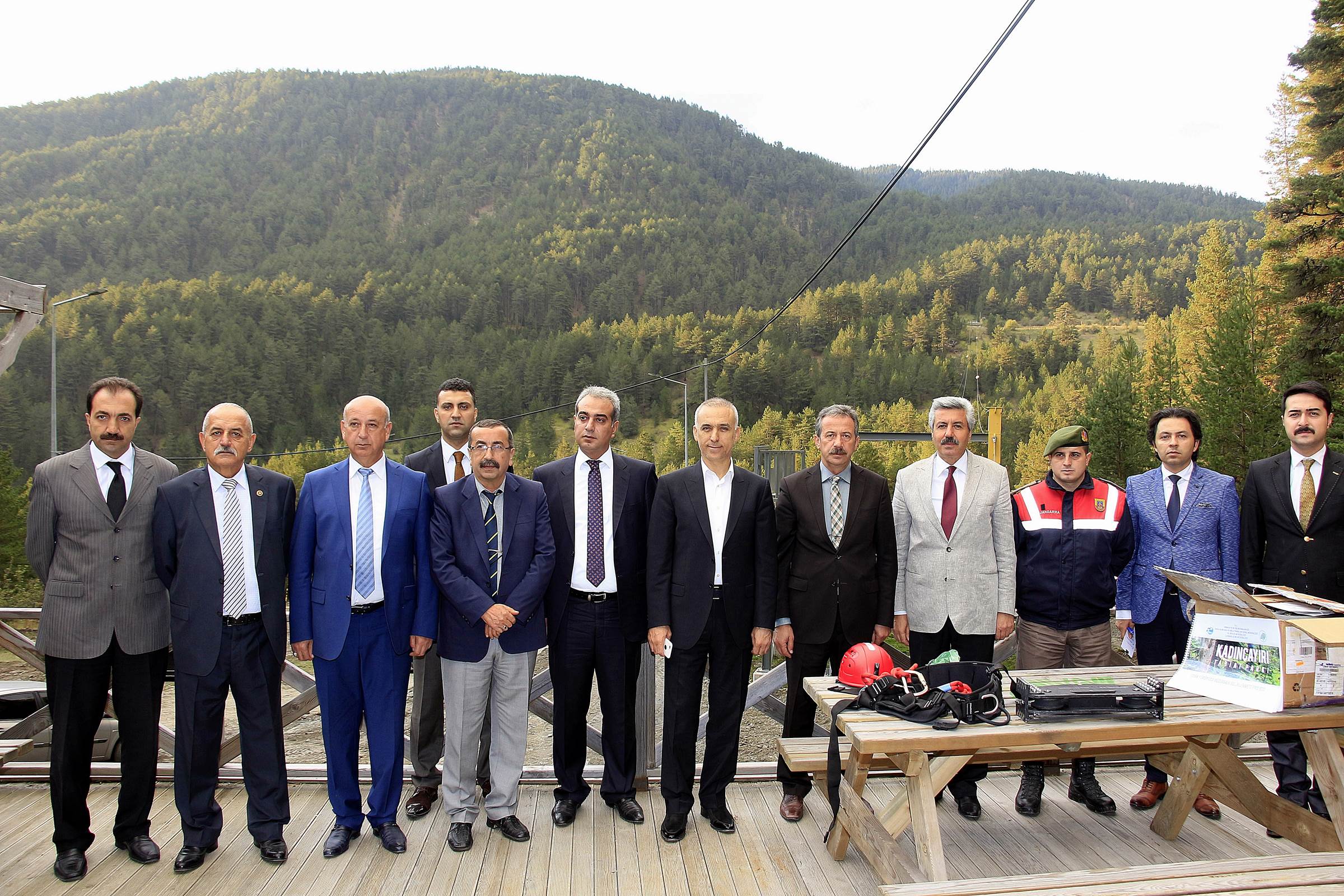 vali-kose-zipline-tesislerinde-incelemelerde-bulundu-7170